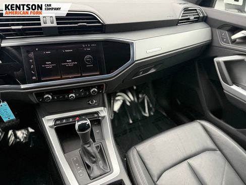 Used 2025 Audi Q3 2.0T Premium image 26
