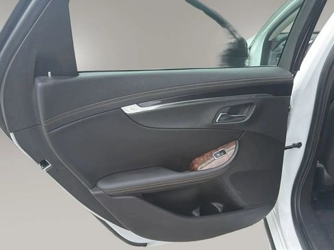 Used 2014 Chevrolet Impala LT w/ Premium Seating Package FWD image 31