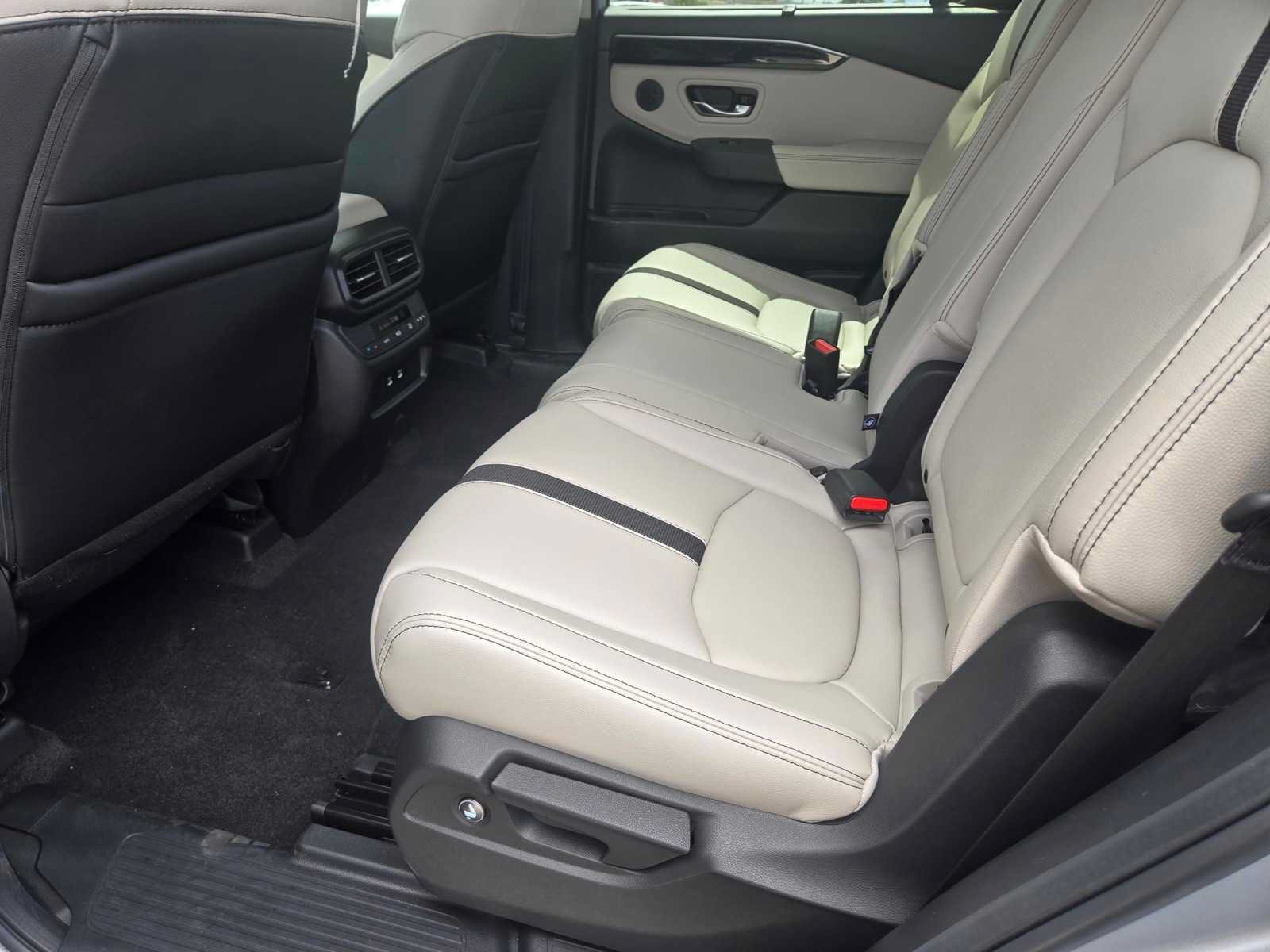New 2026 Honda Pilot EX-L image 8