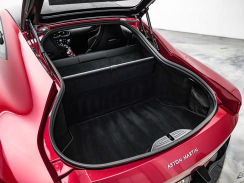 Used 2019 Aston Martin V8 Vantage Coupe RWD image 99