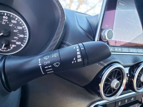 Certified 2022 Nissan Sentra SV image 38