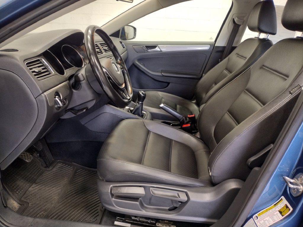Used 2017 Volkswagen Jetta SE FWD image 22