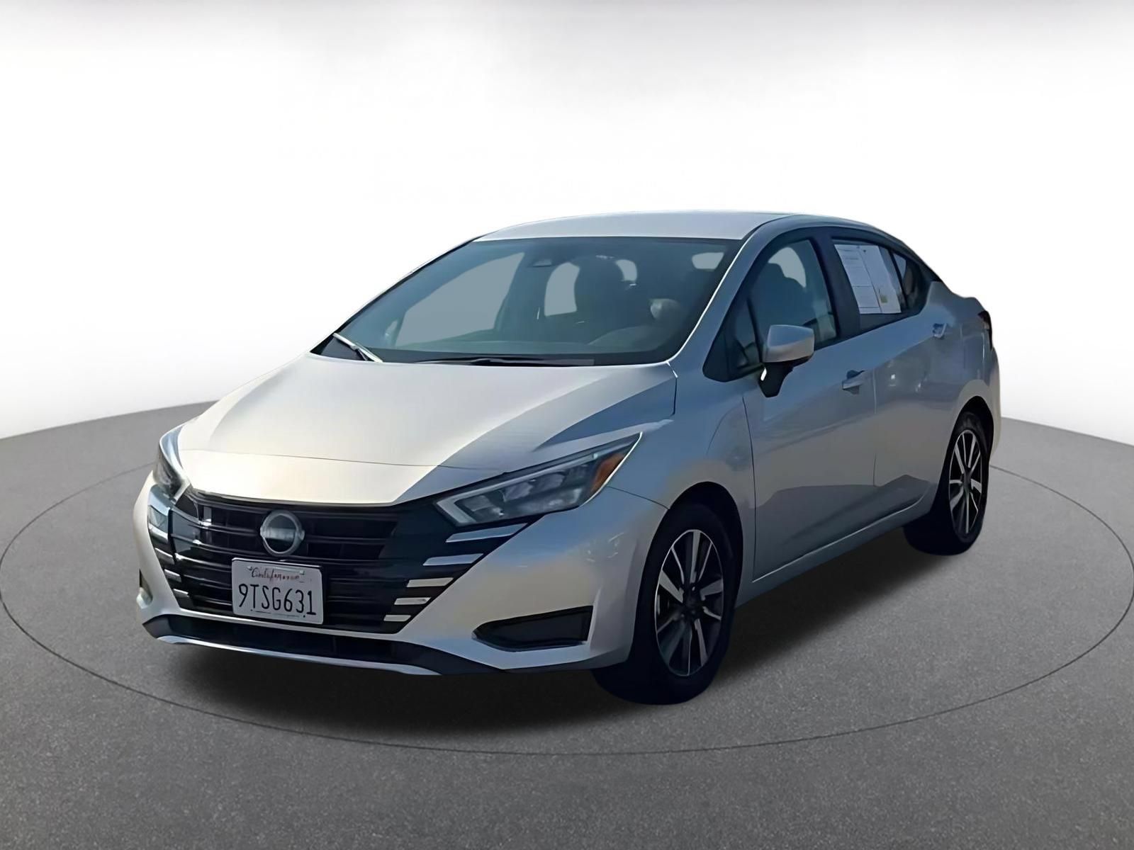 Used 2025 Nissan Versa SV FWD image 6
