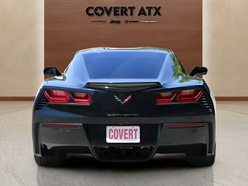 Used 2019 Chevrolet Corvette Stingray Coupe w/ Carbon Flash Badge Package RWD image 4