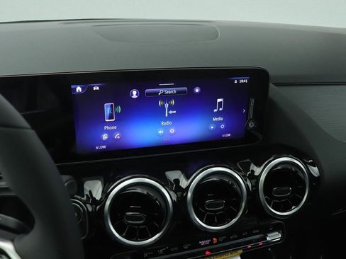 New 2026 Mercedes-Benz GLA 250 image 5