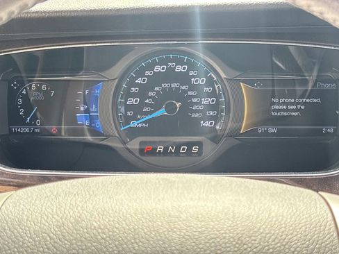 Used 2015 Ford Taurus Limited FWD image 21