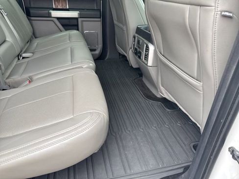Used 2018 Ford F150 Lariat w/ Equipment Group 502A Luxury AWD/4WD image 10