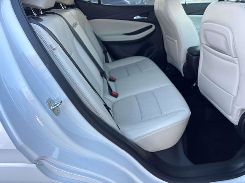 Used 2020 Buick Encore GX Essence w/ Experience Buick Package image 15