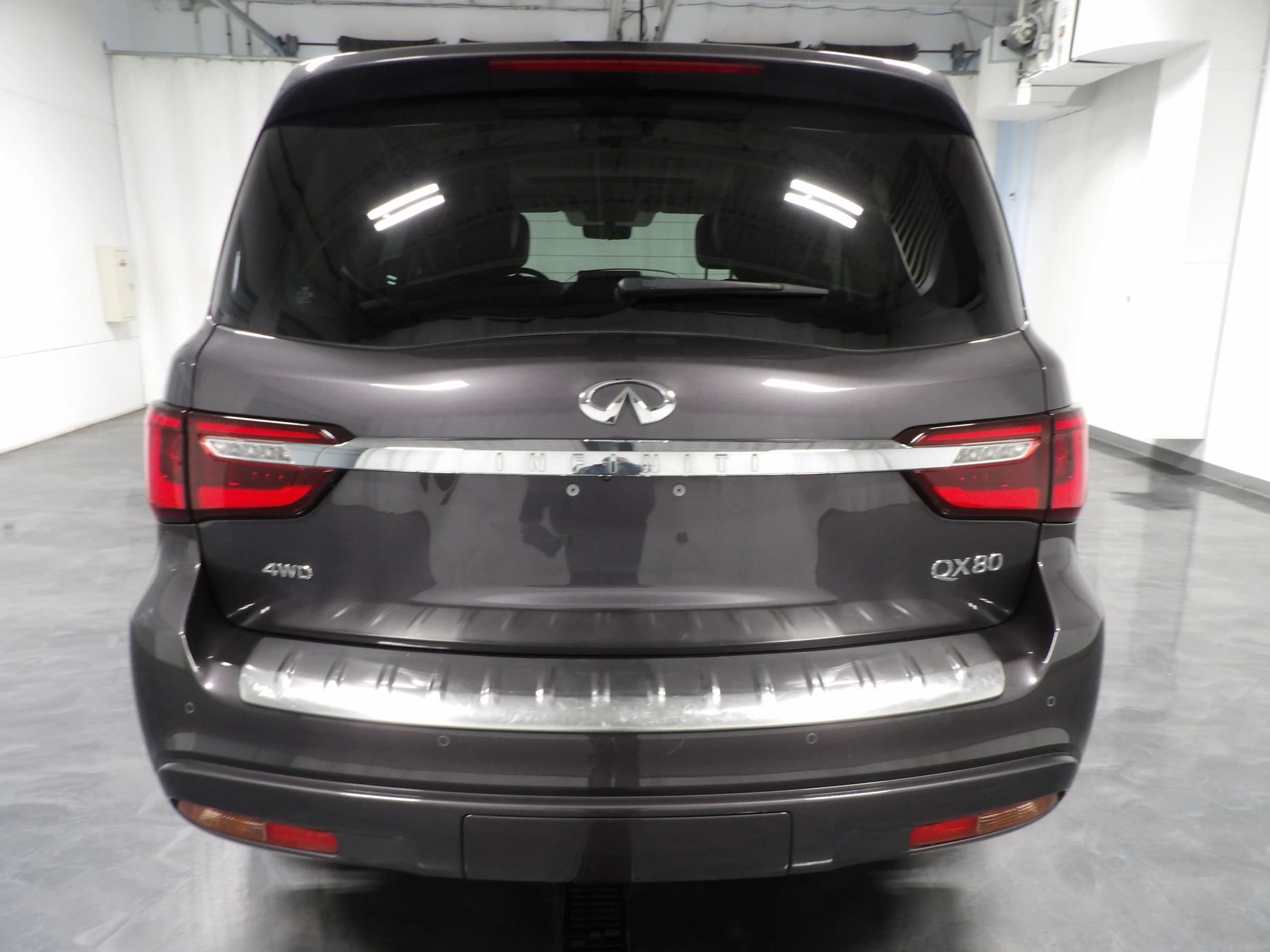 Used 2024 INFINITI QX80 Luxe AWD/4WD image 10