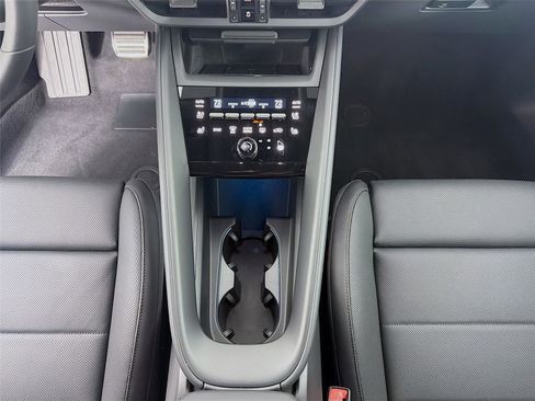 New 2025 Porsche Macan 4S Electric image 15