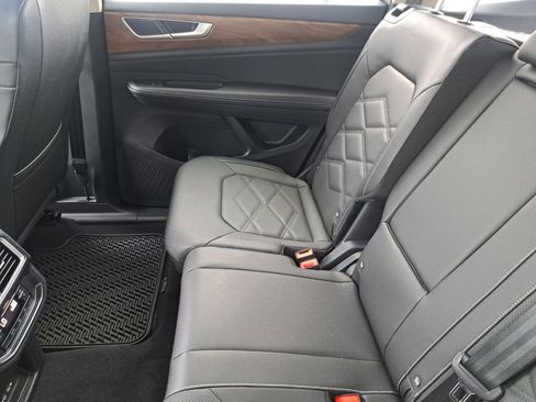 Used 2026 Volkswagen Atlas SE FWD image 23