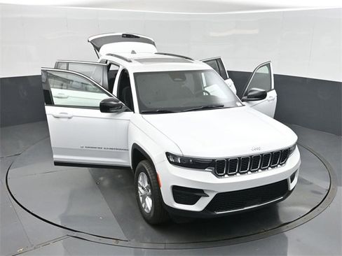New 2025 Jeep Grand Cherokee Laredo X image 50