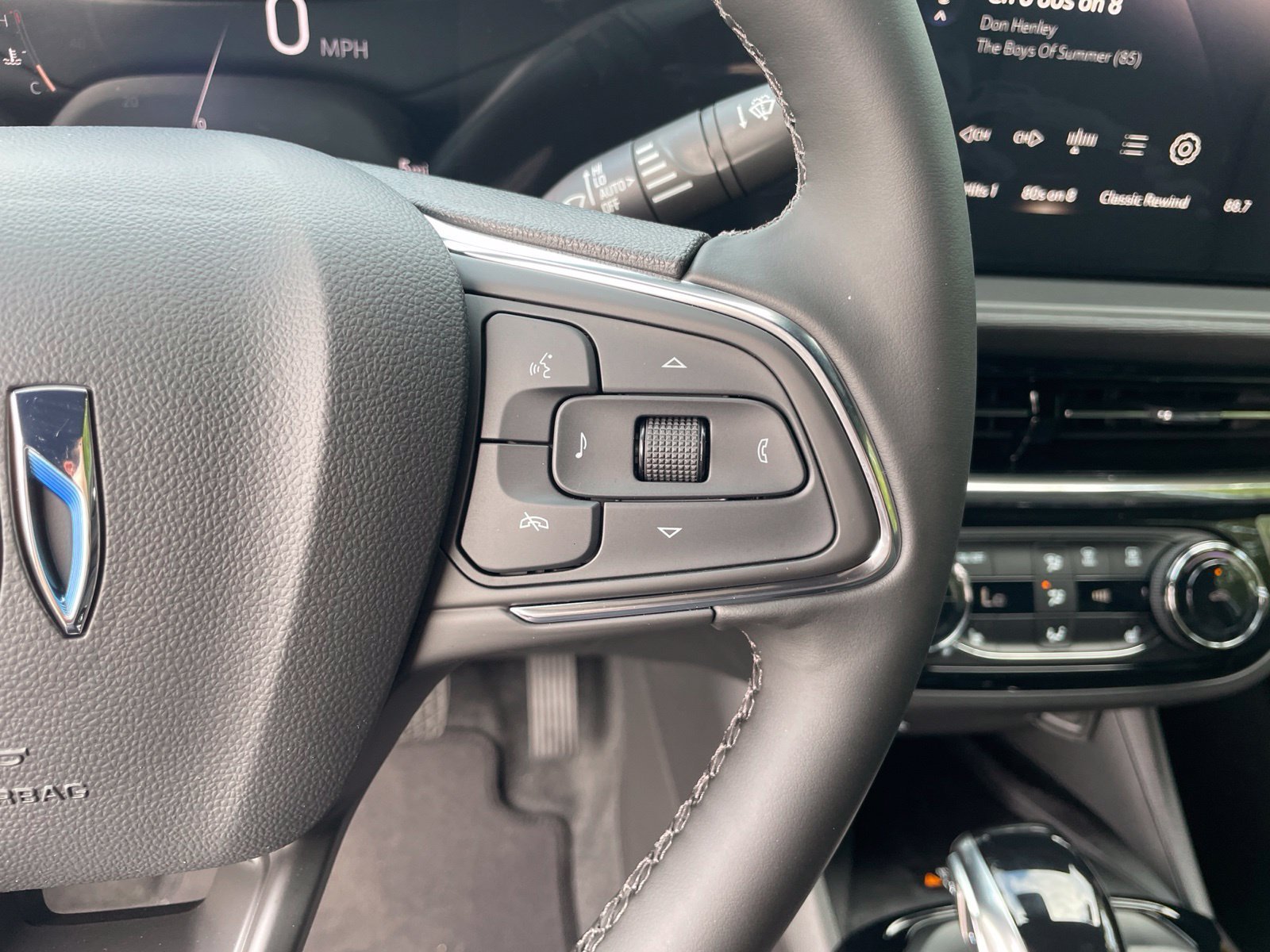 New 2026 Buick Envista Sport Touring w/ Convenience I Package FWD image 27
