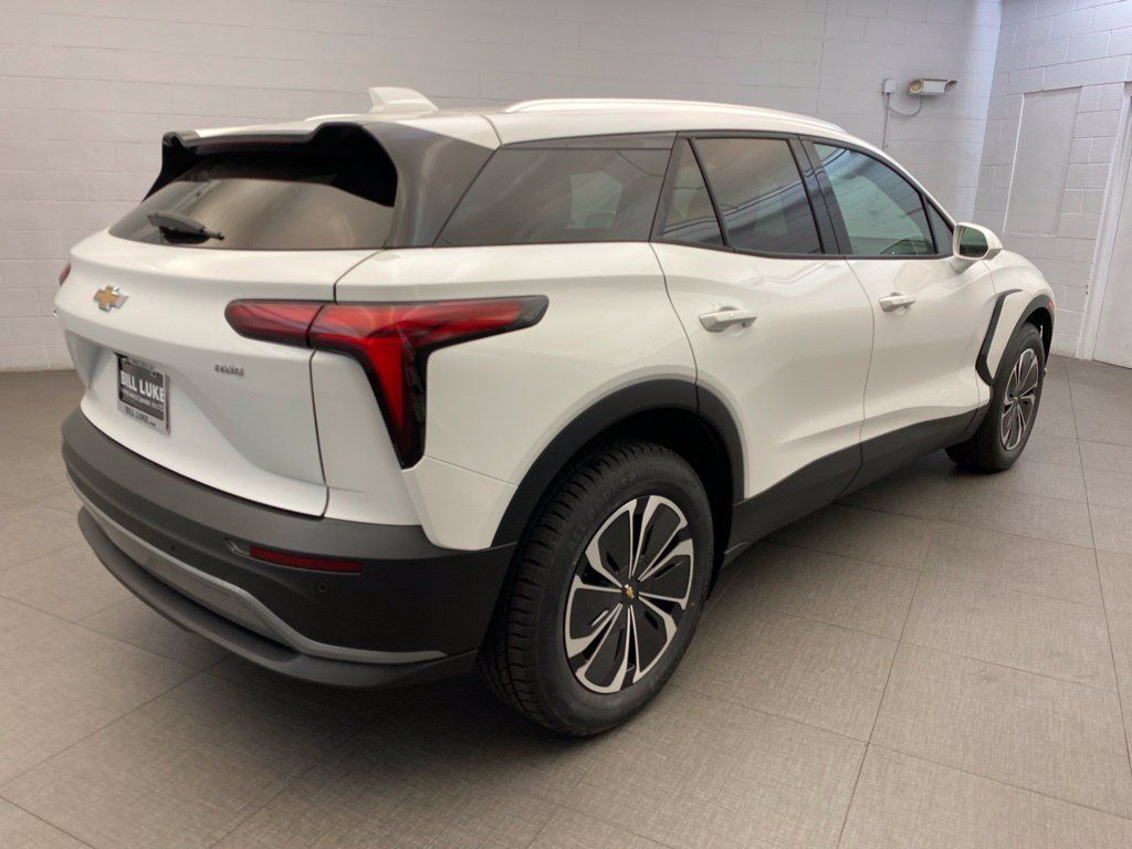 Used 2024 Chevrolet Blazer EV LT AWD/4WD image 6