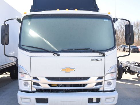 New 2025 Chevrolet Low Cab Forward image 2