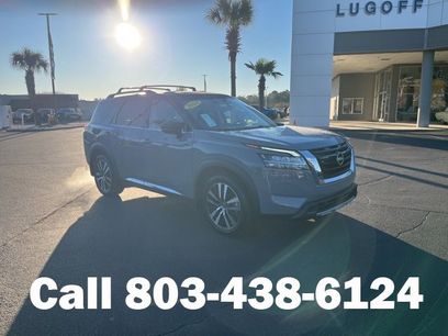 Used 2024 Nissan Pathfinder Platinum w/ Cargo Package