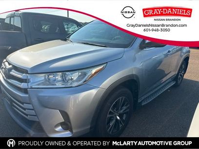Used 2018 Toyota Highlander LE