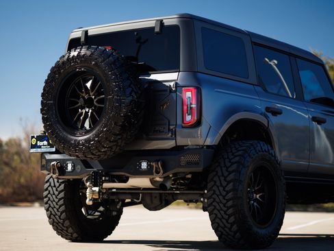 Used 2022 Ford Bronco Wildtrak image 16