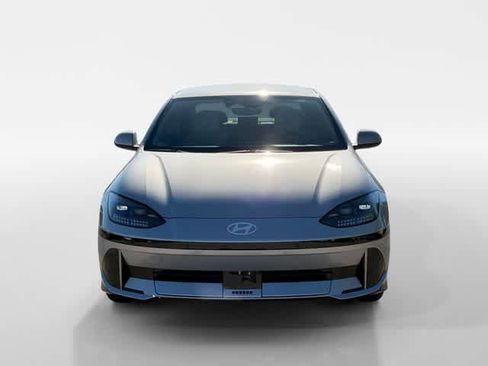 Used 2025 Hyundai Ioniq 6 SEL RWD image 8
