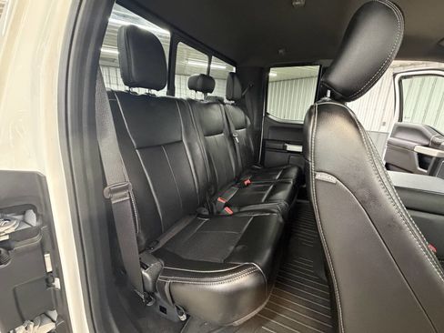 Used 2020 Ford F350 Lariat w/ Chrome Package image 37