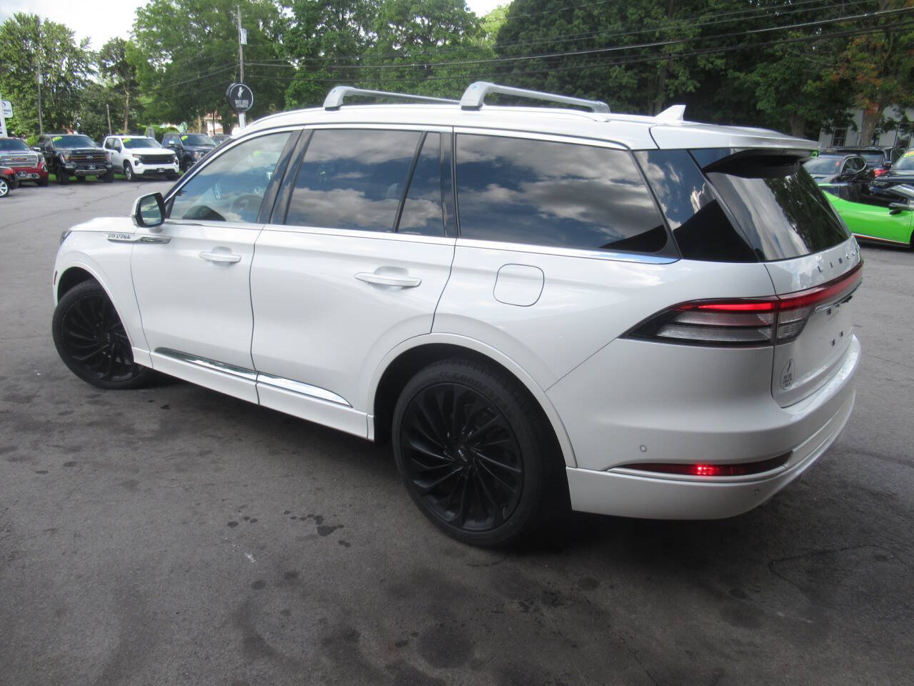 Used 2021 Lincoln Aviator Reserve AWD/4WD image 16
