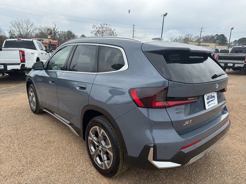 Used 2025 BMW X1 xDrive28i w/ Technology Package image 3