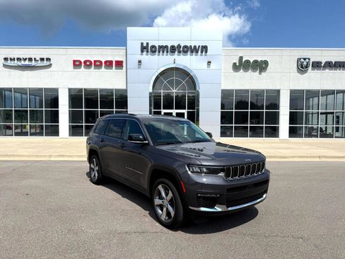 Used 2021 Jeep Grand Cherokee L Limited image 1