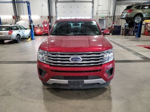Used 2019 Ford Expedition XLT w/ Equipment Group 202A AWD/4WD image 2