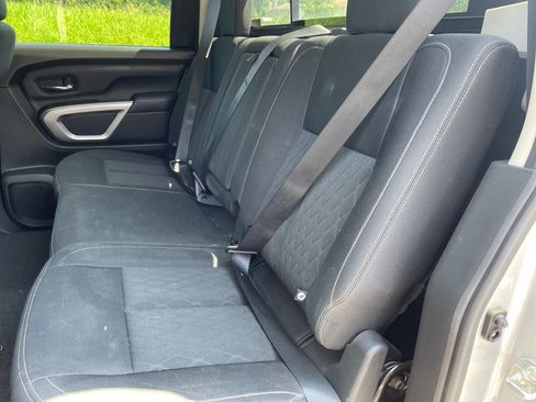 Used 2017 Nissan Titan SV image 20