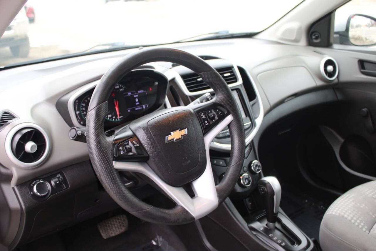 Used 2020 Chevrolet Sonic LT FWD image 19