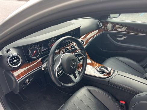 Used 2019 Mercedes-Benz E 300 4MATIC image 52