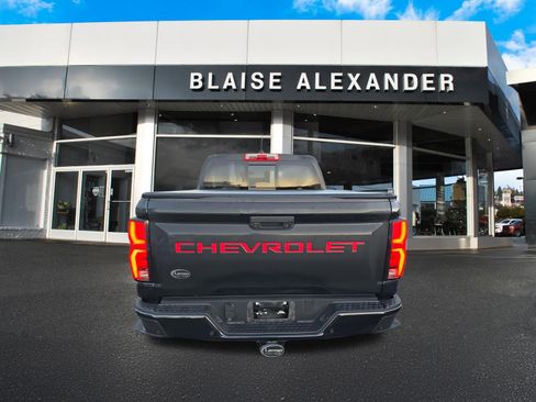Used 2024 Chevrolet Colorado Z71 w/ Z71 Convenience Package 2 AWD/4WD image 4