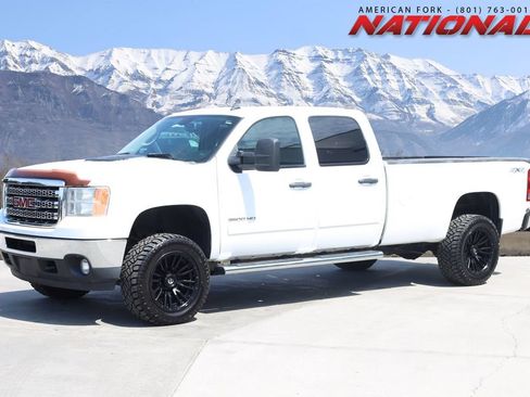 Used 2014 GMC Sierra 3500 SLE w/ SLE Preferred Package AWD/4WD image 1