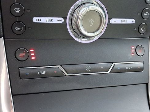 Used 2019 Ford Edge Titanium w/ Cold Weather Package image 17