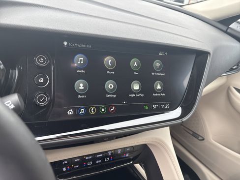 Used 2023 Buick Envision Avenir image 22