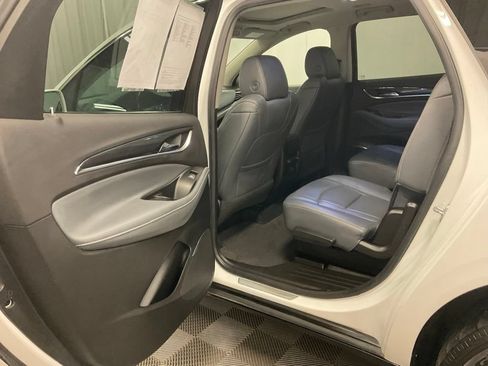 Used 2019 Buick Enclave Essence AWD/4WD image 24