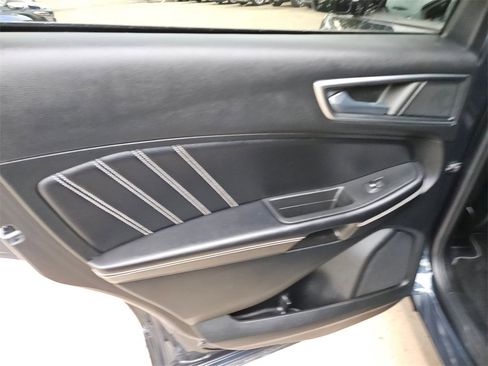 Used 2022 Ford Edge ST image 14
