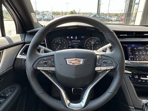 New 2025 Cadillac XT6 Sport w/ Technology Package image 11