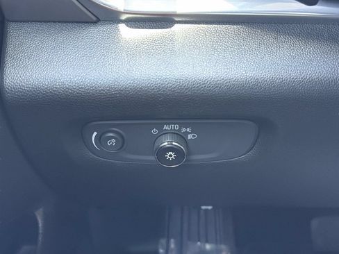 Used 2020 Chevrolet Traverse LS AWD/4WD image 23