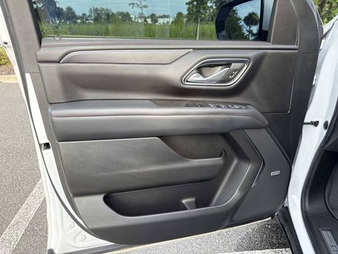 Used 2022 Chevrolet Tahoe RST w/ Luxury Package RWD image 18