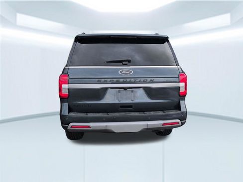 Used 2022 Ford Expedition XLT image 5