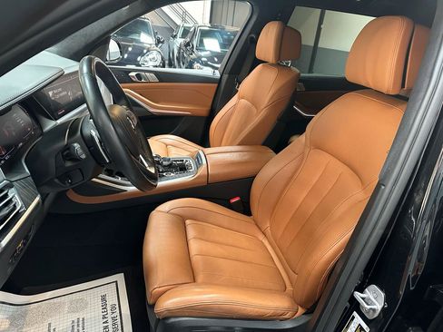 Used 2022 BMW X7 xDrive40i w/ Executive Package AWD/4WD image 18