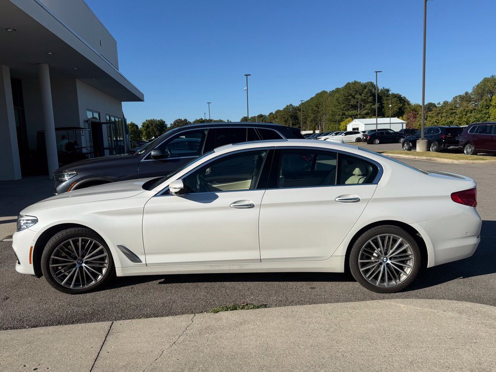 Used 2017 BMW 530i RWD image 2