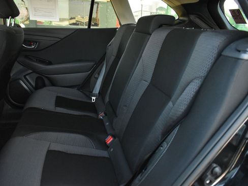 Used 2024 Subaru Outback Premium image 15