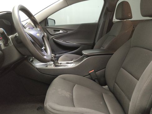 Used 2021 Chevrolet Malibu LS FWD image 17