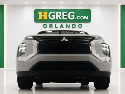 Used 2022 Mitsubishi Outlander ES AWD/4WD image 7