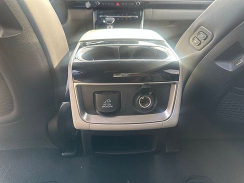 Used 2024 Kia Carnival SX image 17