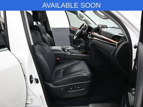 Used 2016 Lexus LX 570 4WD w/ Luxury Package image 44