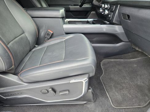 Used 2024 Ford F250 Lariat image 17