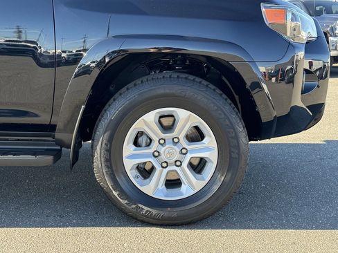 Used 2020 Toyota 4Runner SR5 image 41